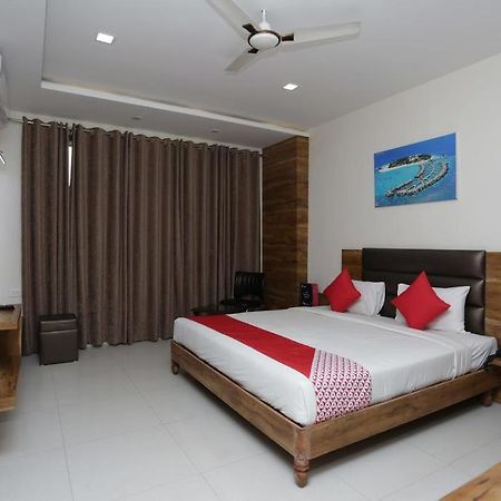 Hotel Rajmohan Palace 괄리오르 외부 사진