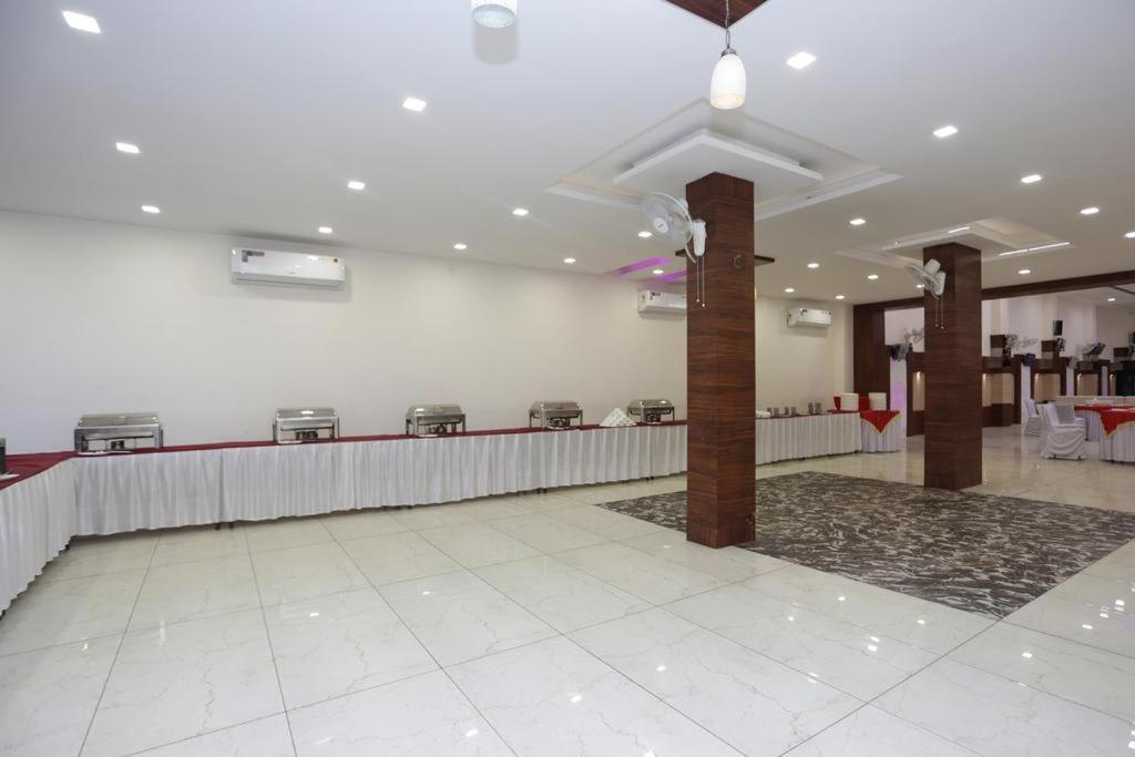 Hotel Rajmohan Palace 괄리오르 외부 사진
